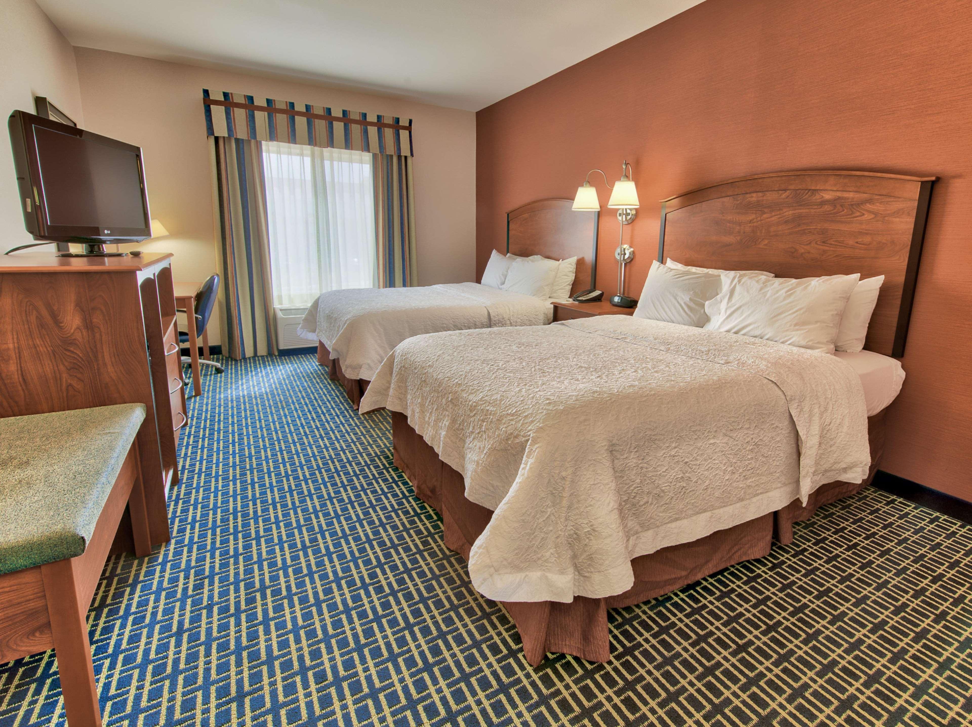 Hampton Inn & Suites Риджкрест Экстерьер фото