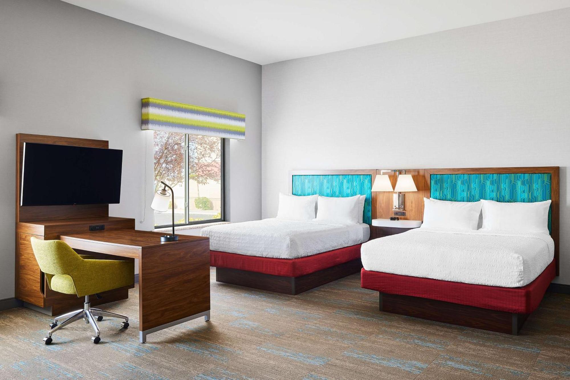Hampton Inn & Suites Риджкрест Экстерьер фото