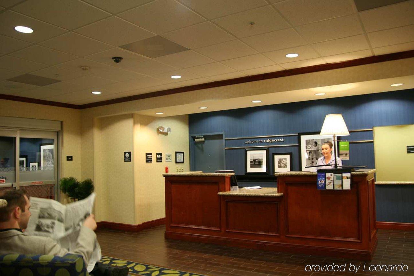 Hampton Inn & Suites Риджкрест Интерьер фото